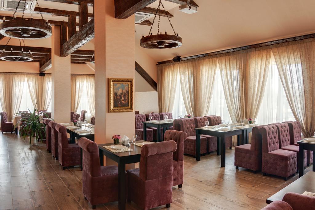 Felisa Hotel Kharkiv Exterior photo