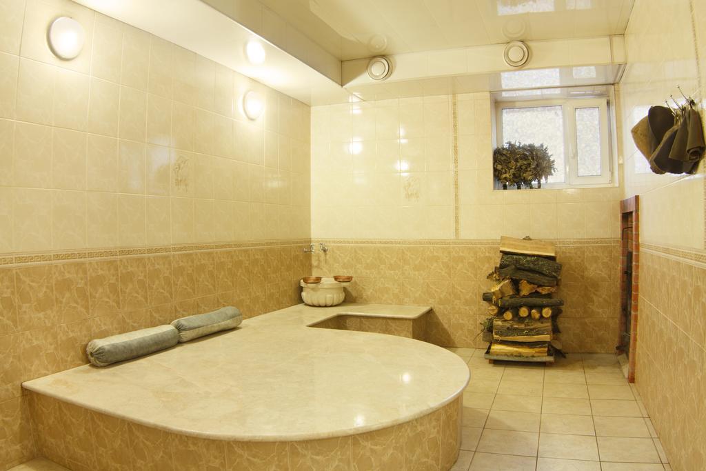 Felisa Hotel Kharkiv Exterior photo