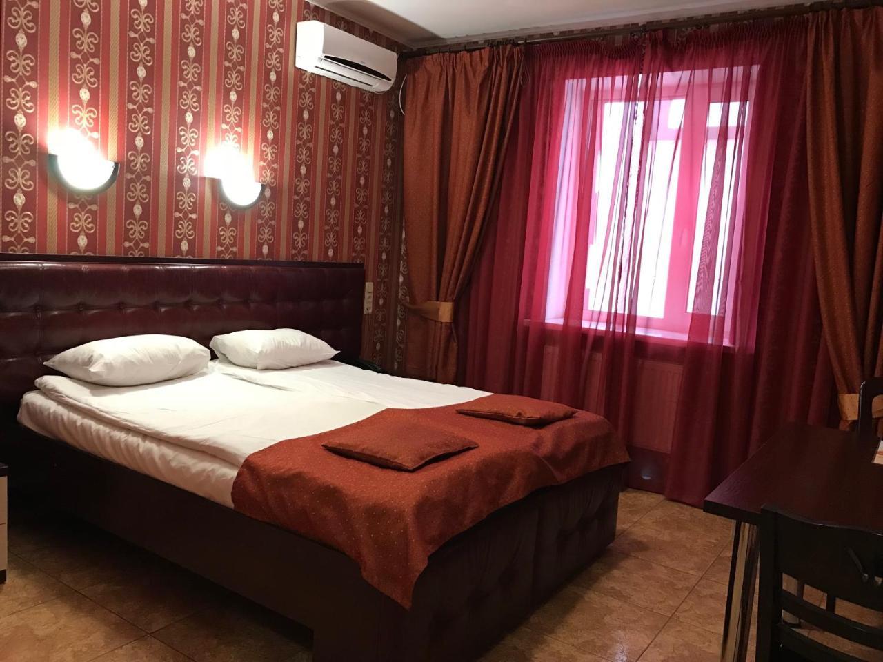 Felisa Hotel Kharkiv Exterior photo